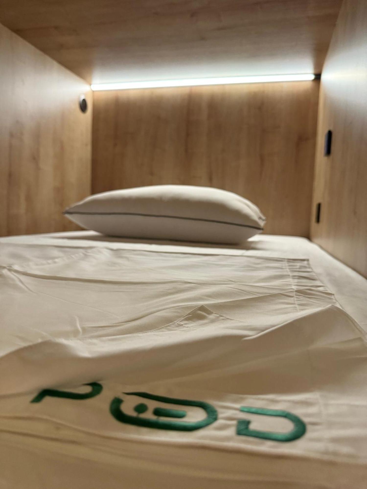 The Pod Suite Hostel Village Βαλένθια Εξωτερικό φωτογραφία