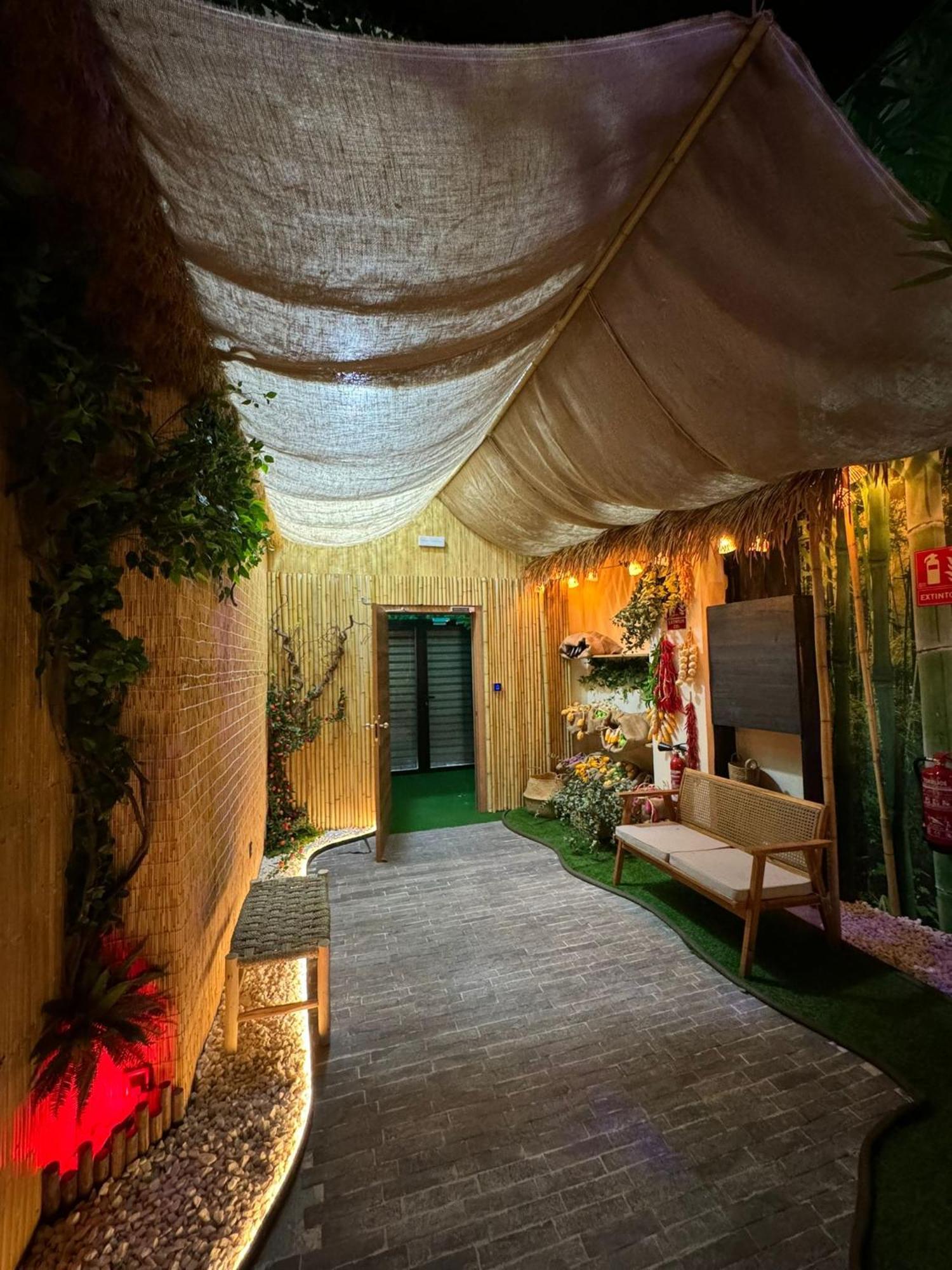 The Pod Suite Hostel Village Βαλένθια Εξωτερικό φωτογραφία