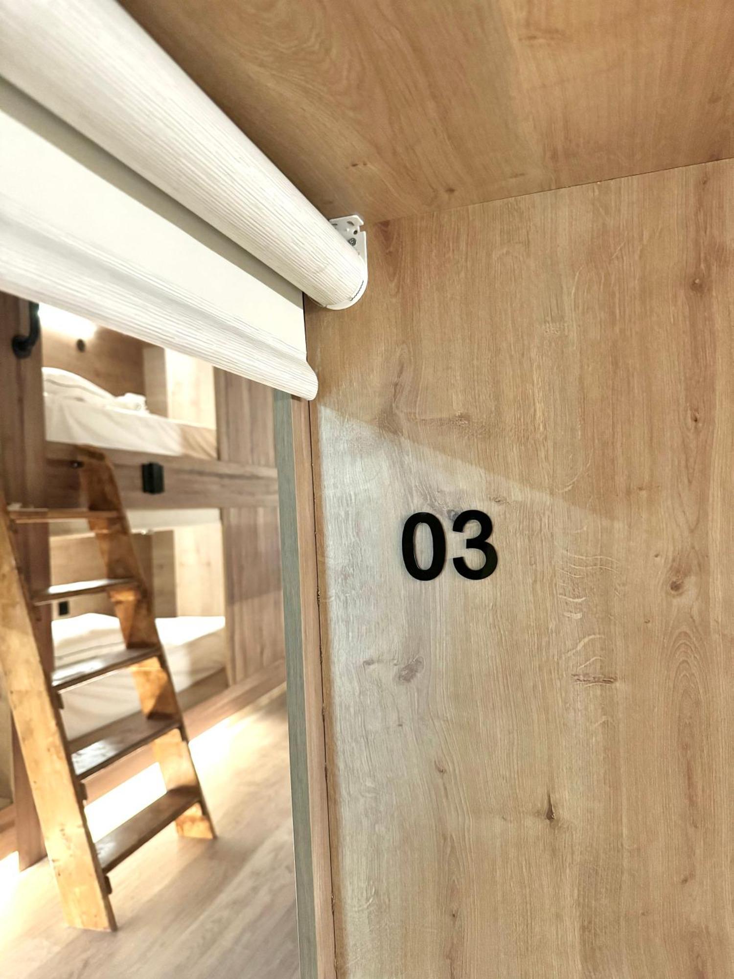 The Pod Suite Hostel Village Βαλένθια Εξωτερικό φωτογραφία
